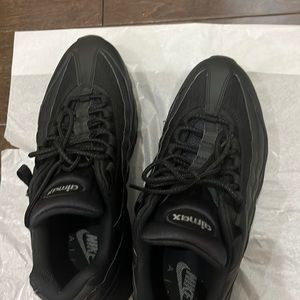 Nike airmax95 black